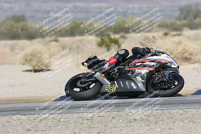 media/Dec-06-2025-CVMA (Sat) [[4a896cc04c]]/Race 4-Formula Middleweight/